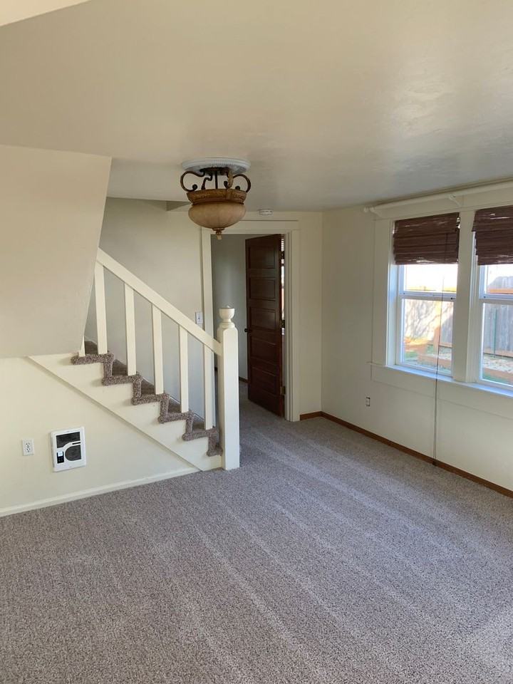 2830 Se Glenn St - Photo 7 of 21