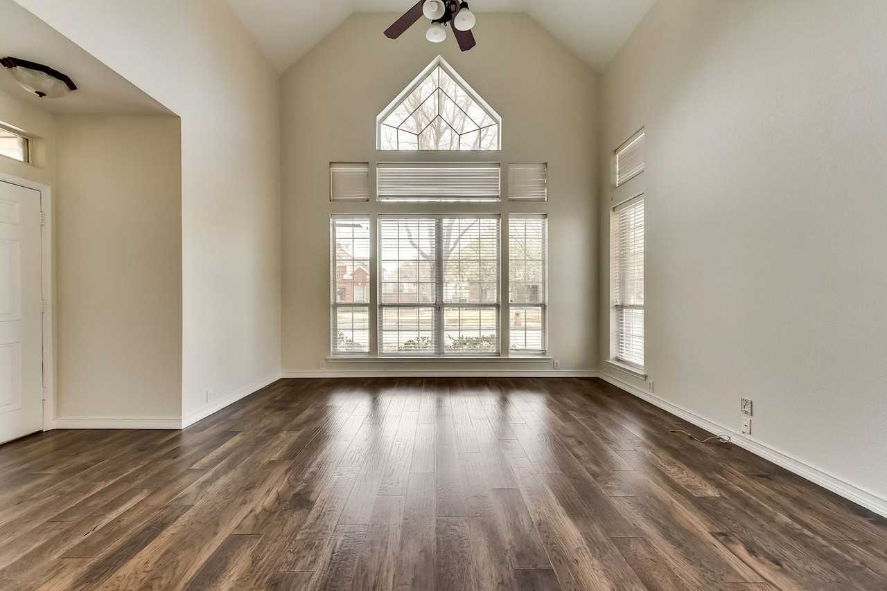 11066 Chanay Dr - Photo 3 of 20