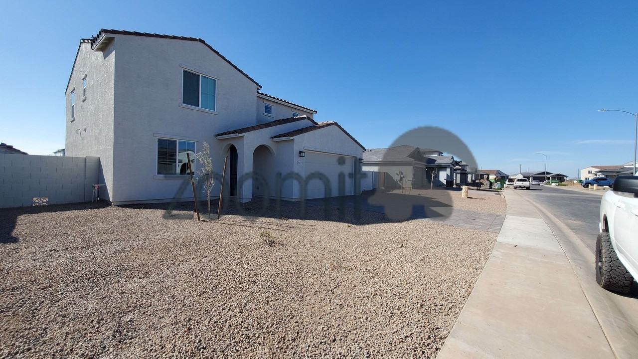 2027 E Wetleaf Pl - Photo 3 of 33