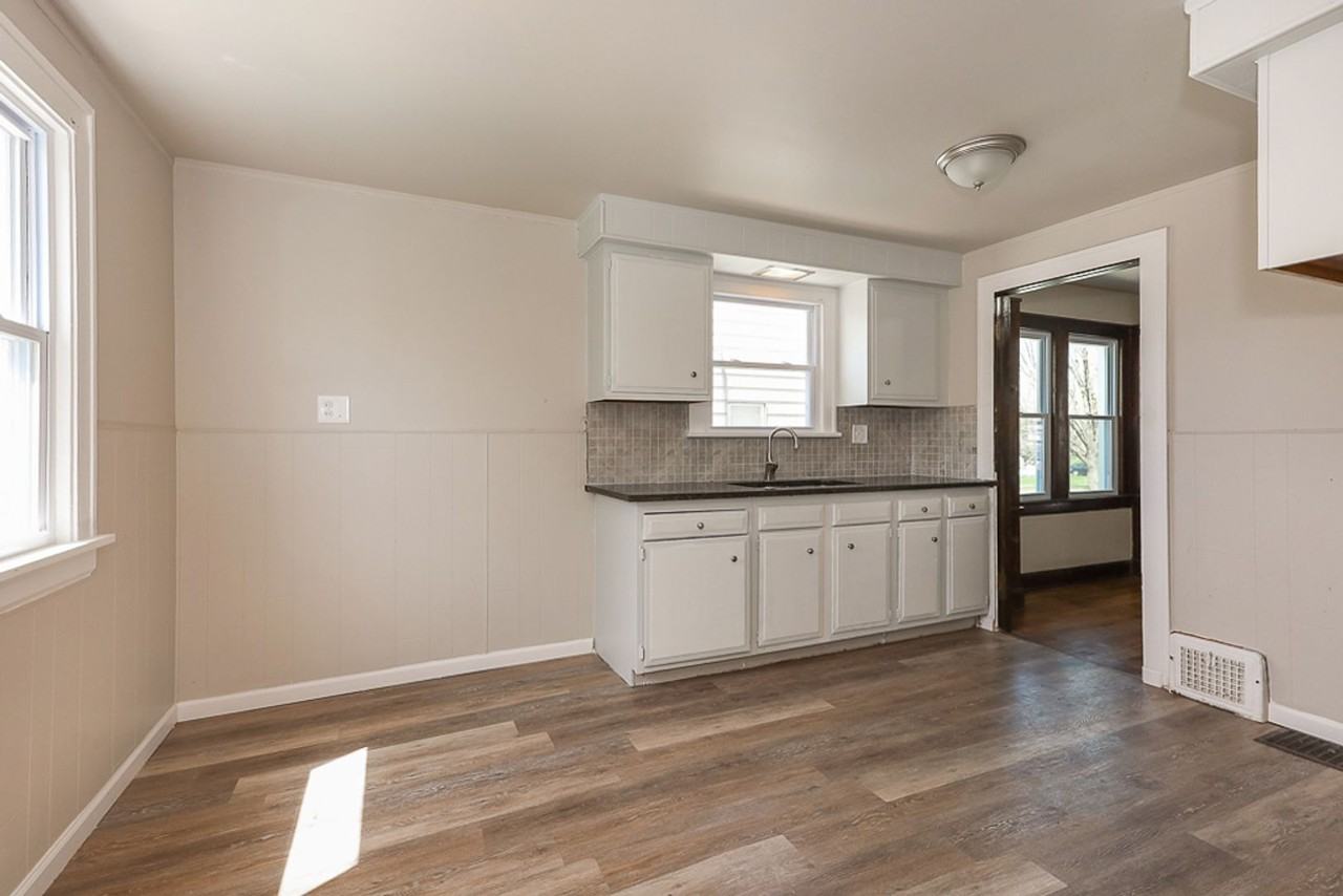 17204 Mapleboro Ave - Photo 3 of 30