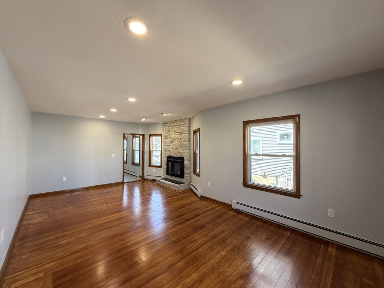 117 Merrymount Rd - Photo 2 of 11