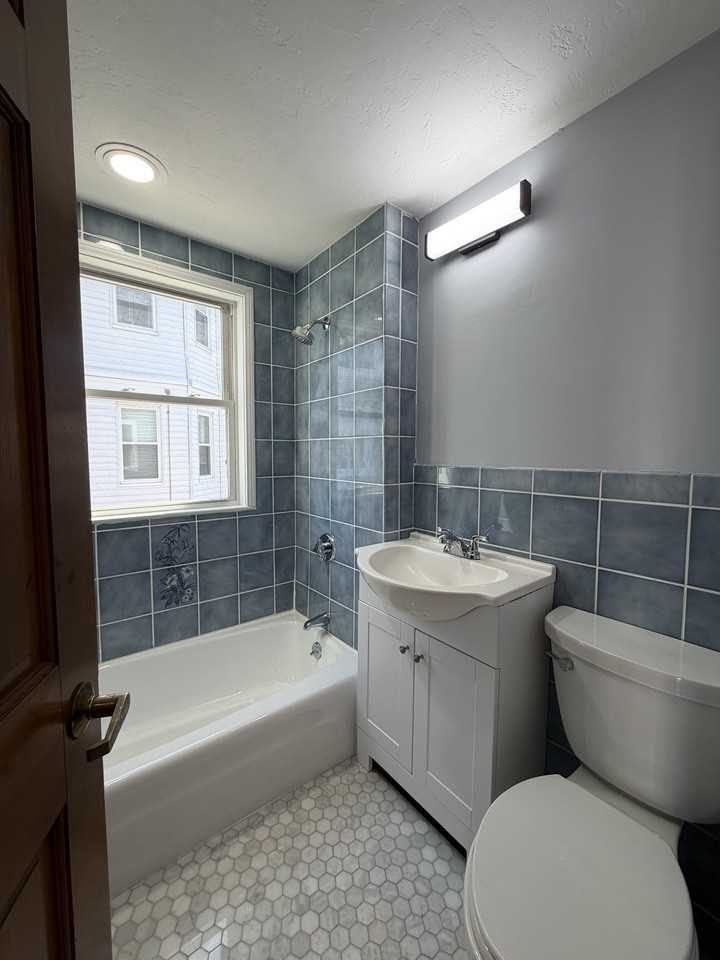 117 Merrymount Rd - Photo 7 of 11