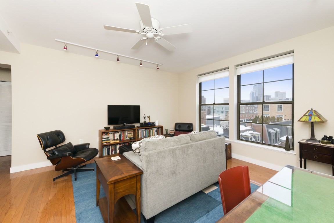 535 Harrison Ave #A601 - Photo 4 of 9