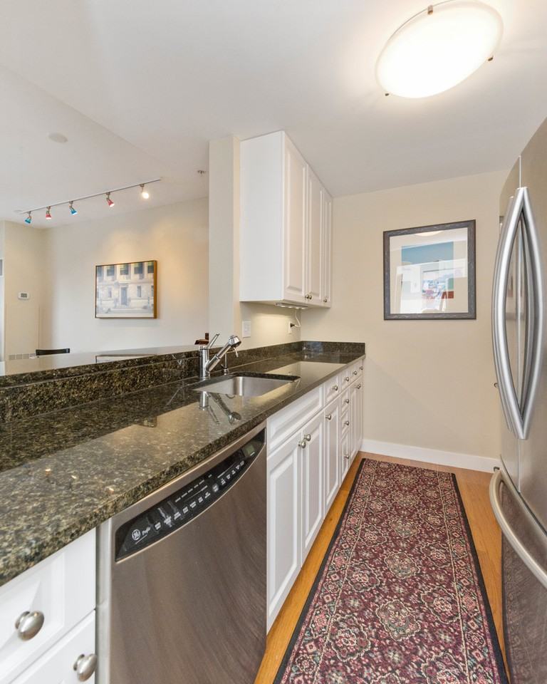 535 Harrison Ave #A601 - Photo 5 of 9