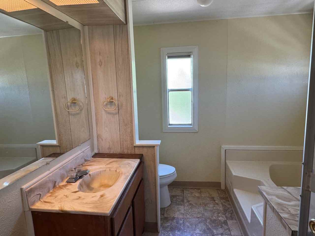 19 Danice Ln - Photo 7 of 17