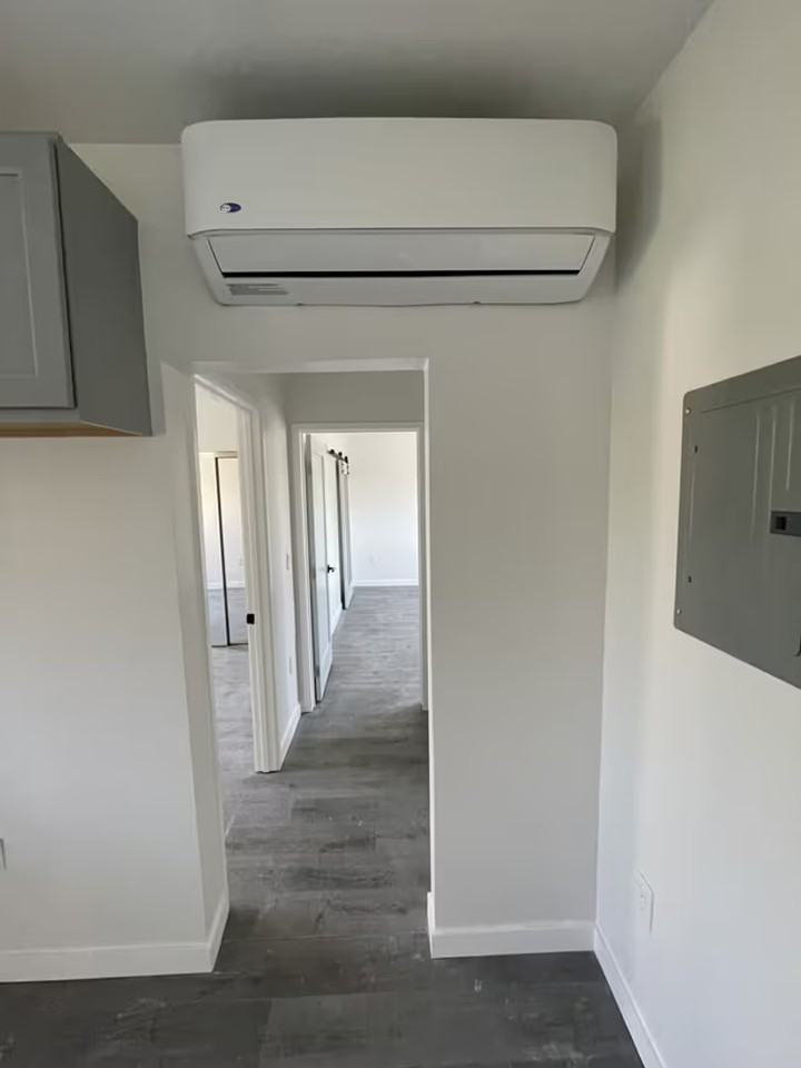 15301 Prairie Avenue - Photo 3 of 17