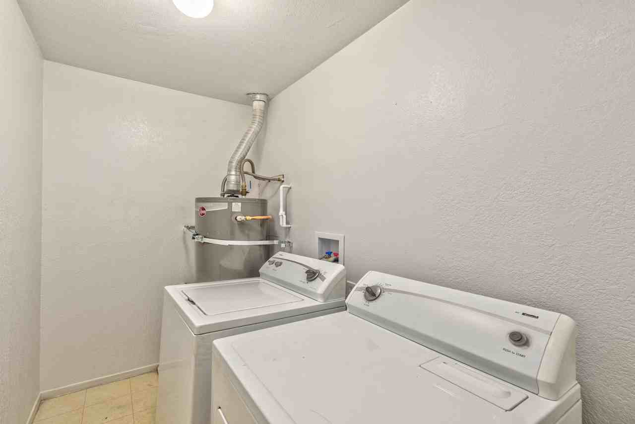 3912 Torsby Pl - Photo 3 of 14