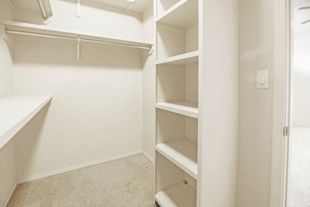 219 Ascot Parade - Photo 3 of 22