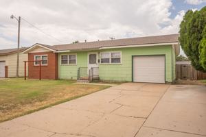 featured image of 2411 N Vernon St