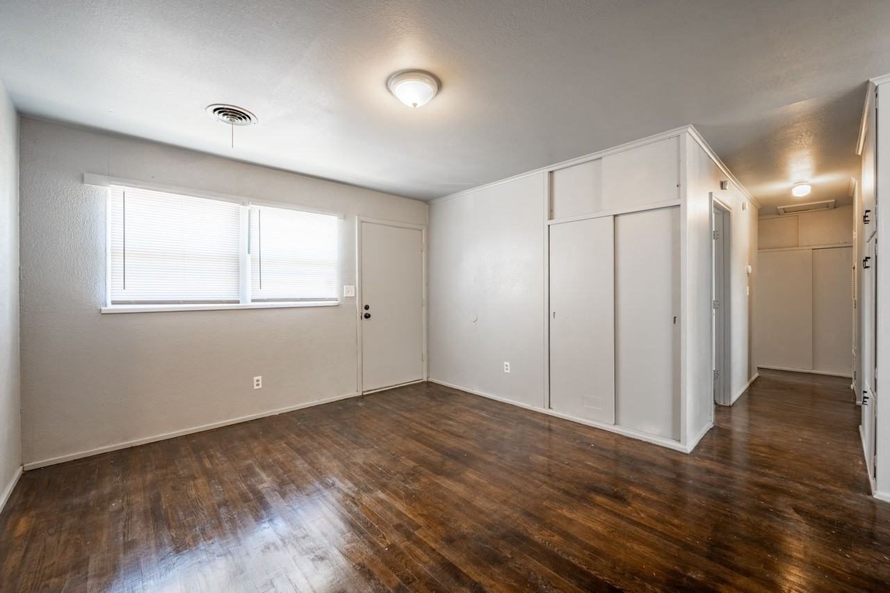 2411 N Vernon St - Photo 5 of 19