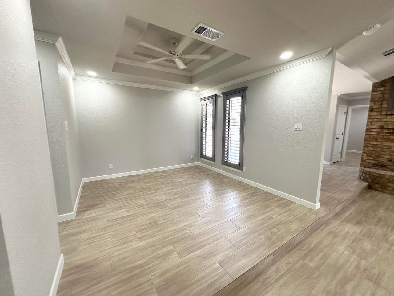 2302 Wydewood Dr - Photo 5 of 17