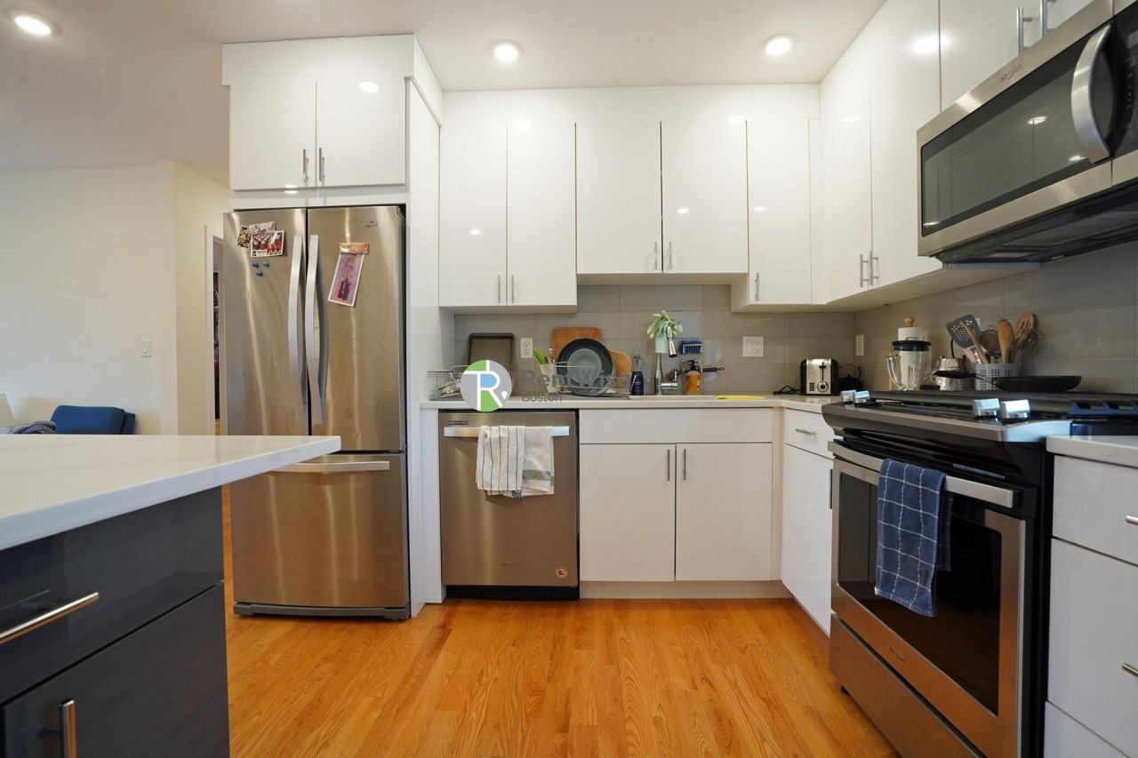 15 Kelley Ct #3A - Photo 2 of 27