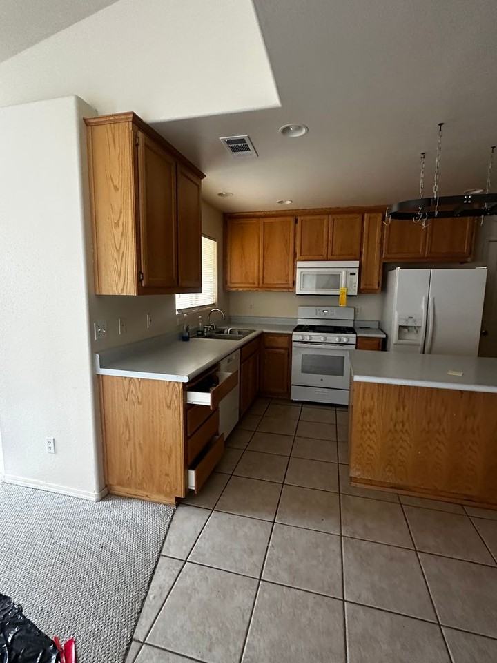 130 N 5th St - Photo 5 of 14