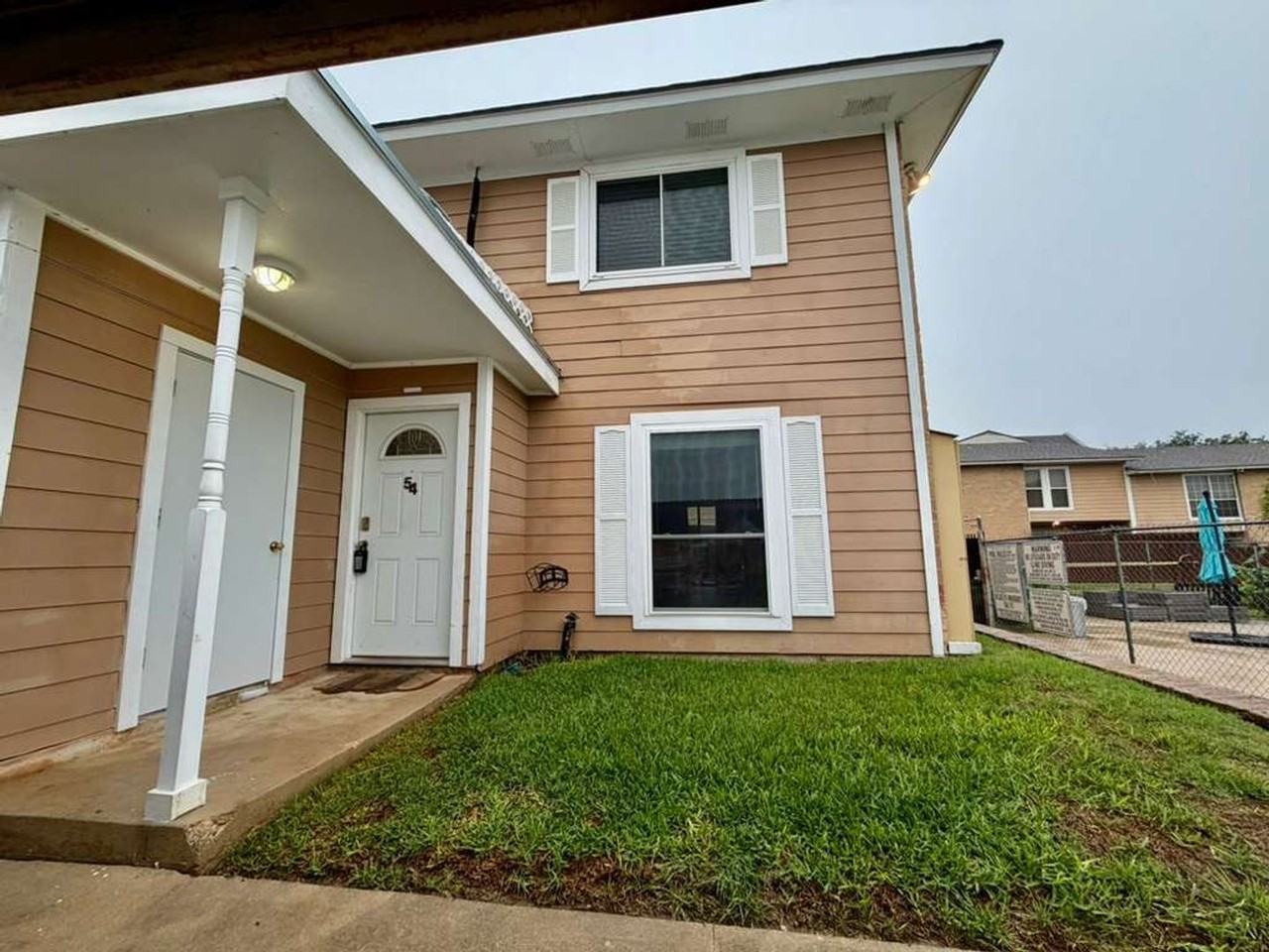 7322 Oak Manor Dr
