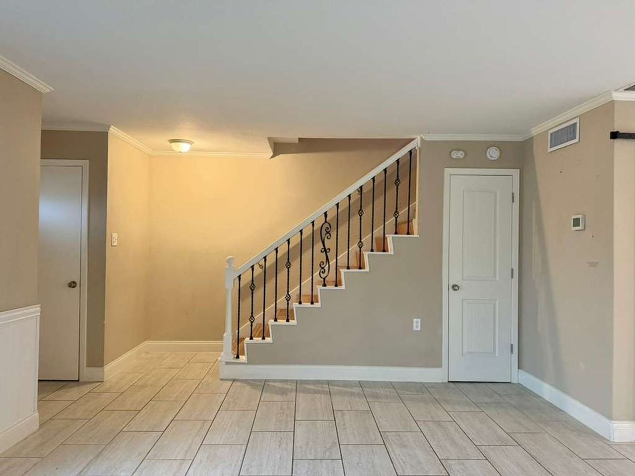 7322 Oak Manor Dr - Photo 4 of 17