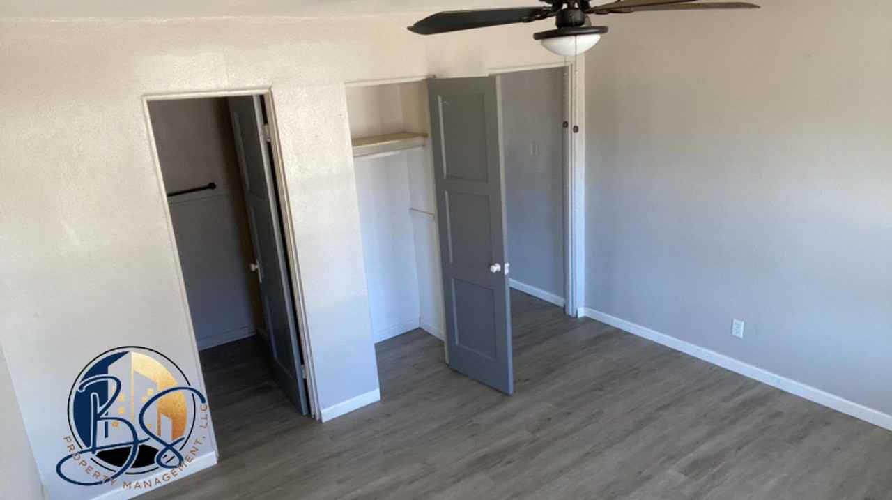 1104 W Broadway - Photo 4 of 7