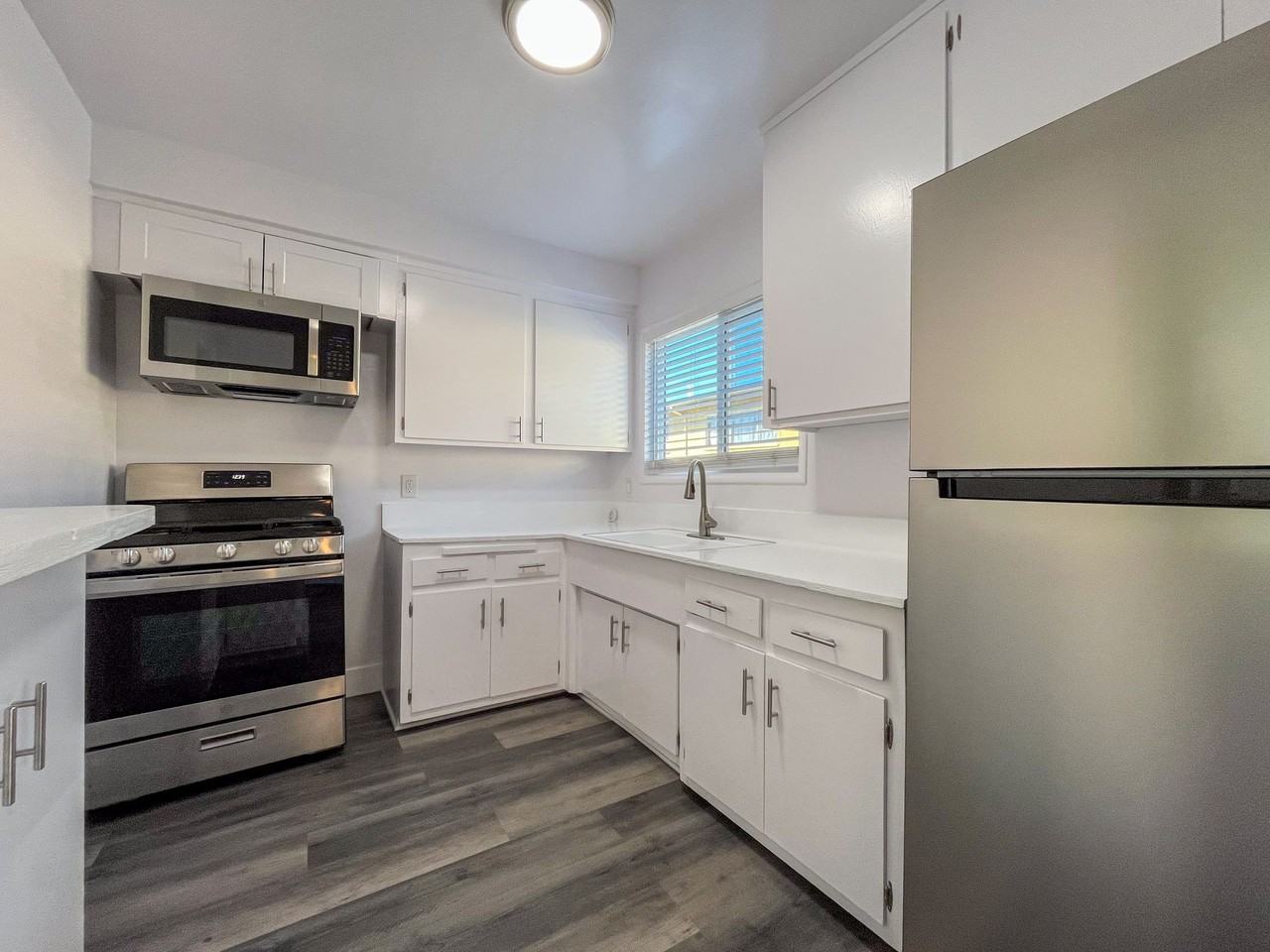 4601 Coliseum St - Photo 2 of 24