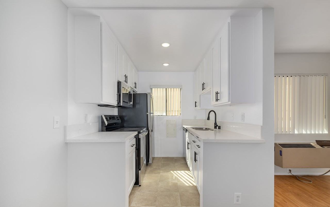 132 Clark Dr - Photo 6 of 14