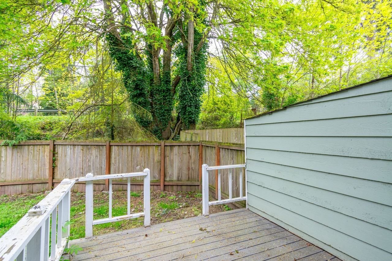 1282 Nw Lanyard Loop #2 - Photo 4 of 28