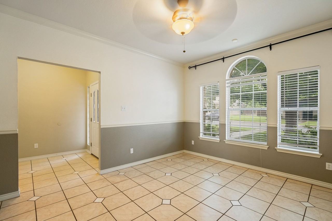 117 White Feather Trl - Photo 5 of 29