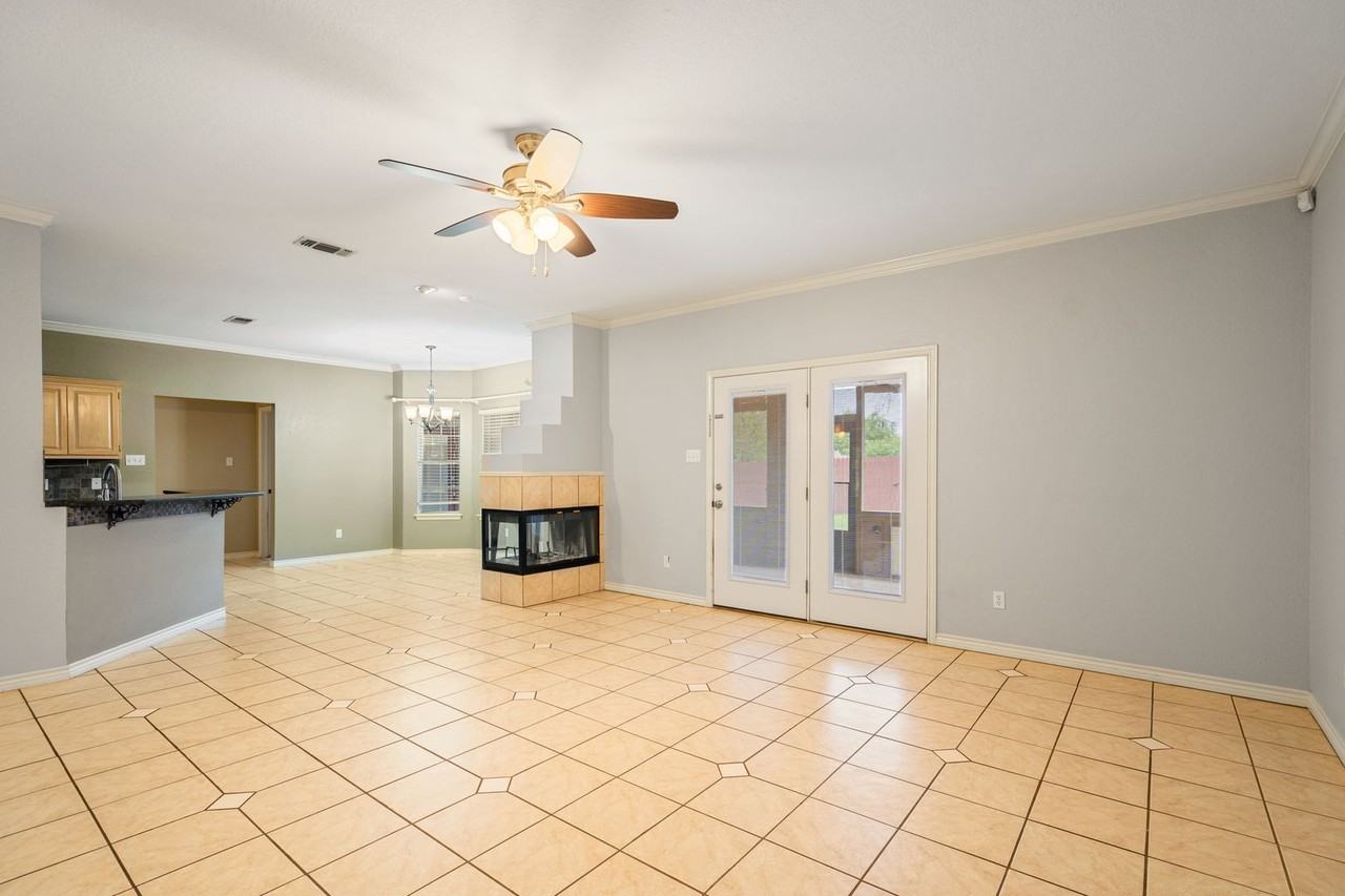 117 White Feather Trl - Photo 6 of 29