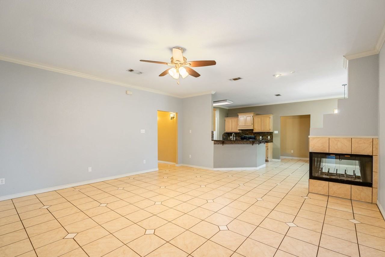 117 White Feather Trl - Photo 7 of 29