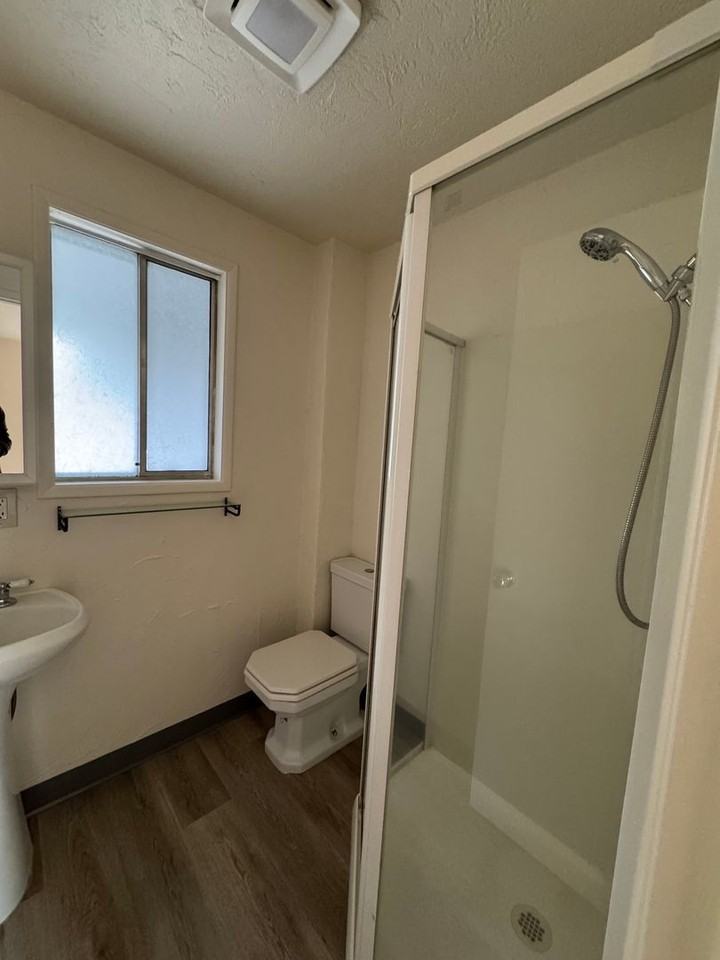 2545 Benson Ln - Photo 5 of 17