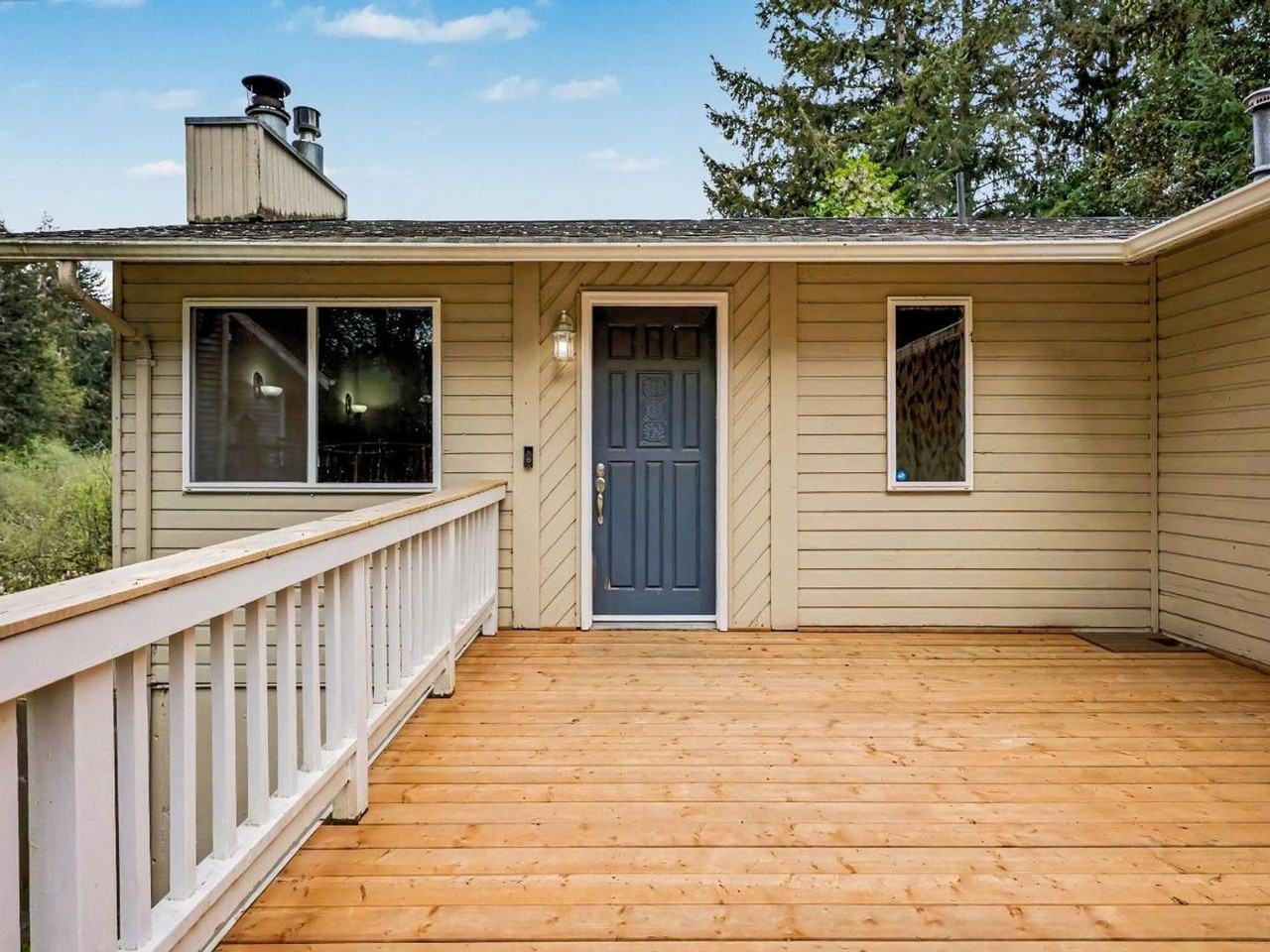 6849 41st Ave Se - Photo 2 of 49