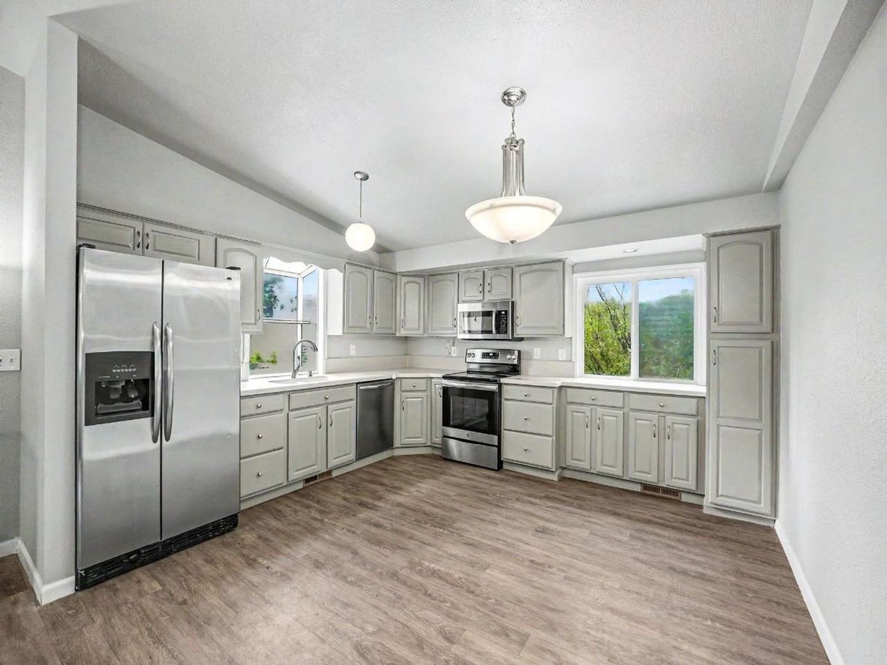 6849 41st Ave Se - Photo 6 of 49