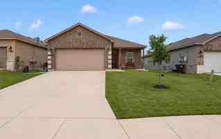 featured image of 14606 Hackamore Way