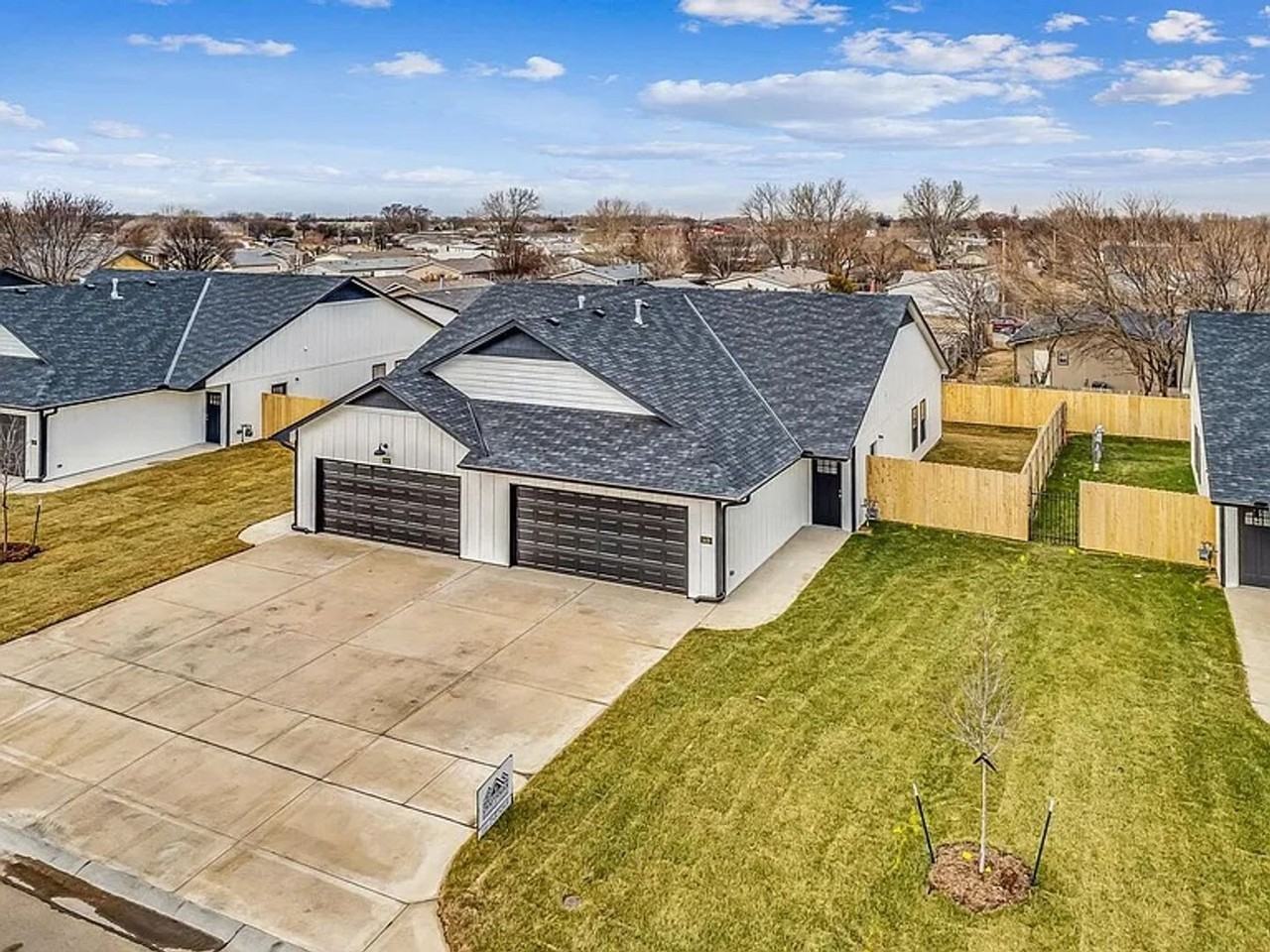 3520 W 45th St S - Photo 2 of 24