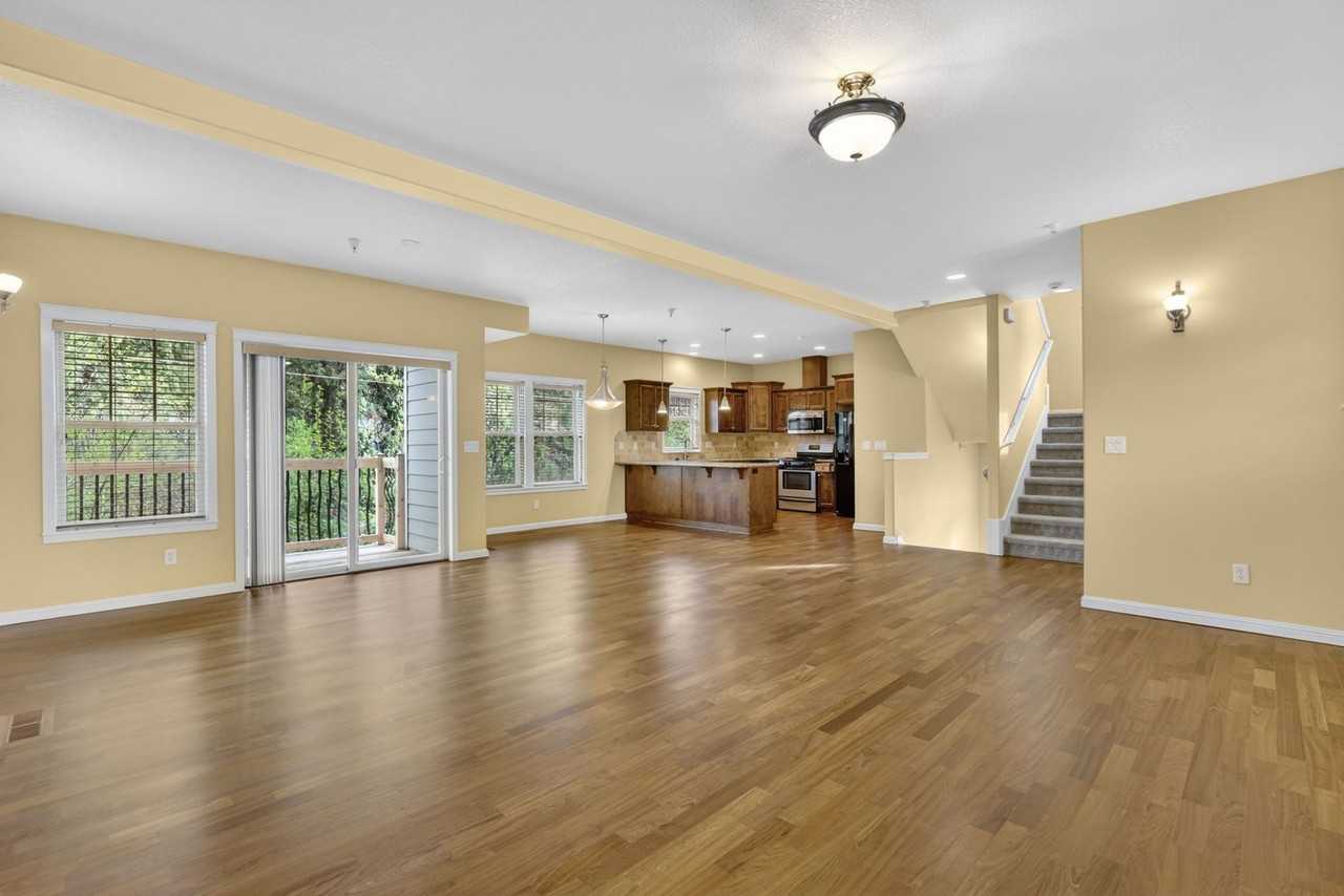 Eastman Parkway Townhouses - Photo 3 of 45