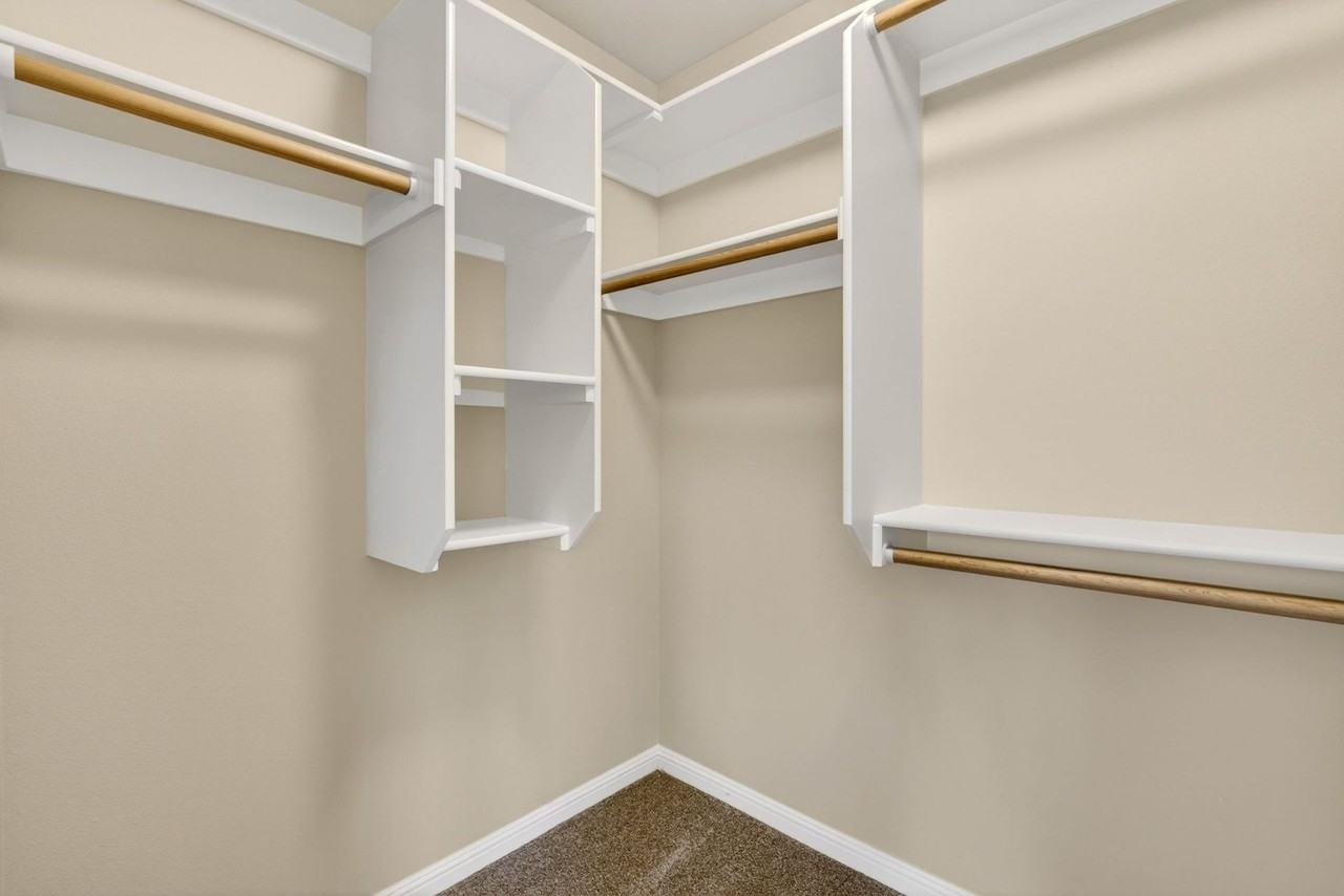 Eastman Parkway Townhouses - Photo 7 of 45