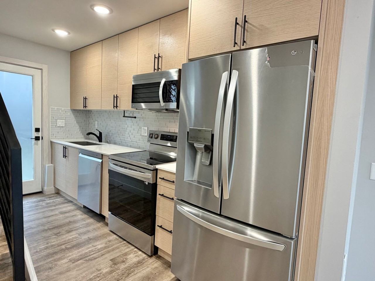 4526 Delridge Way Sw #F - Photo 4 of 31