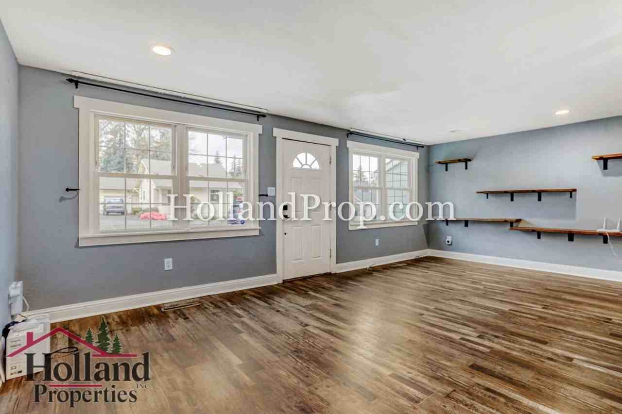 15467 Sw Willamette St - Photo 5 of 17