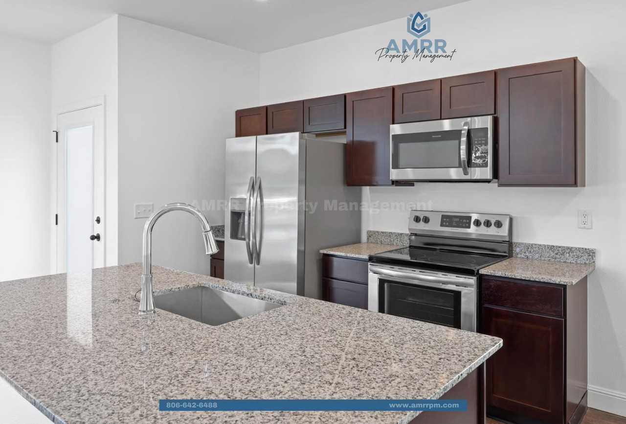 891 States Ave - Photo 7 of 20