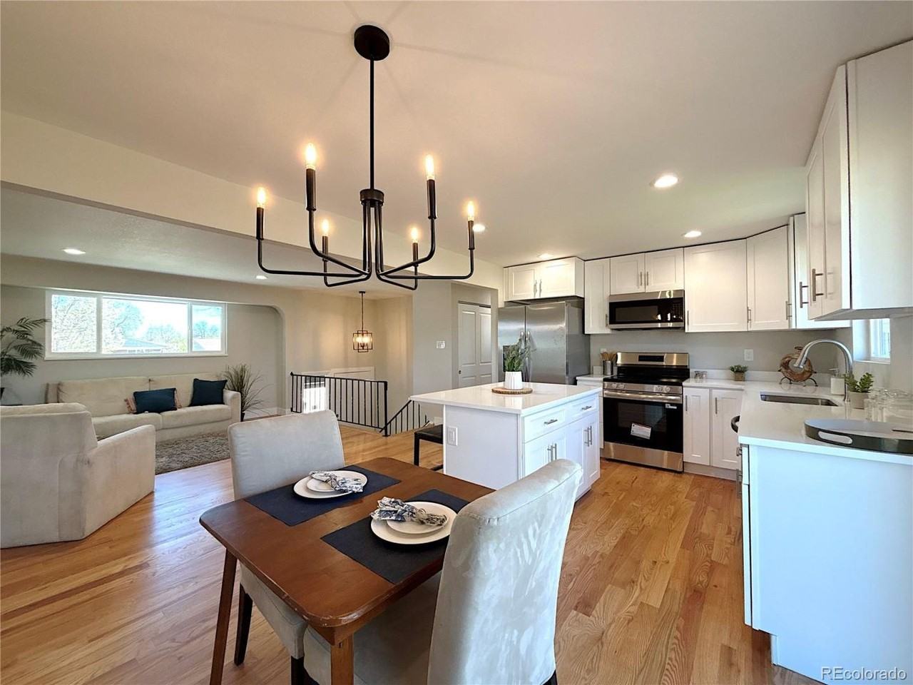 8427 Eaton St - Photo 4 of 24