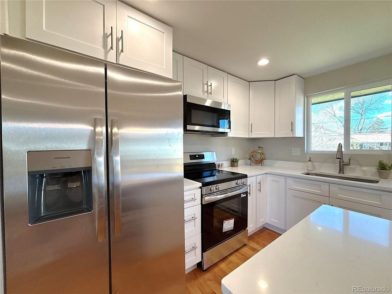 8427 Eaton St - Photo 7 of 24