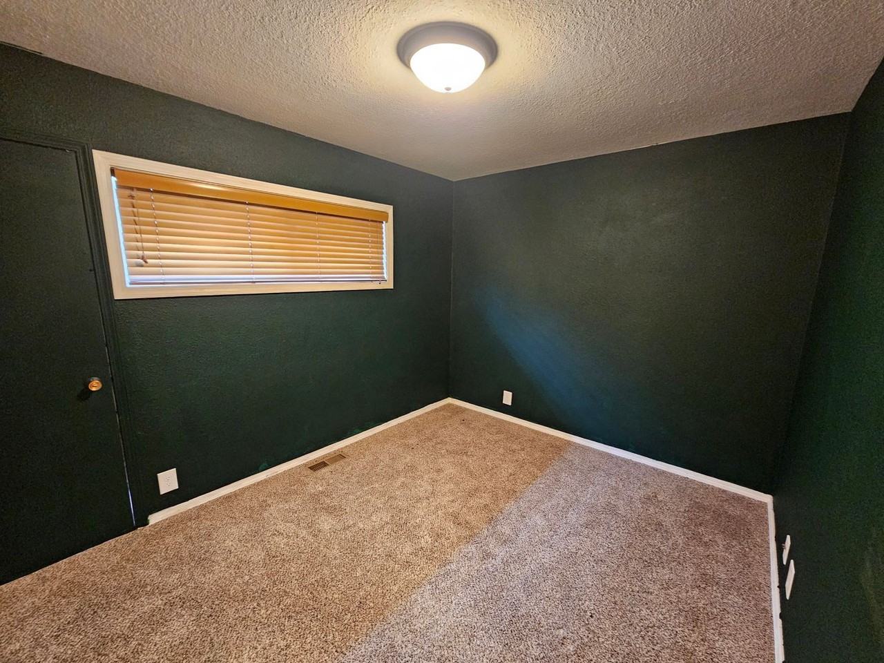 1701 Walnut St - Photo 5 of 8