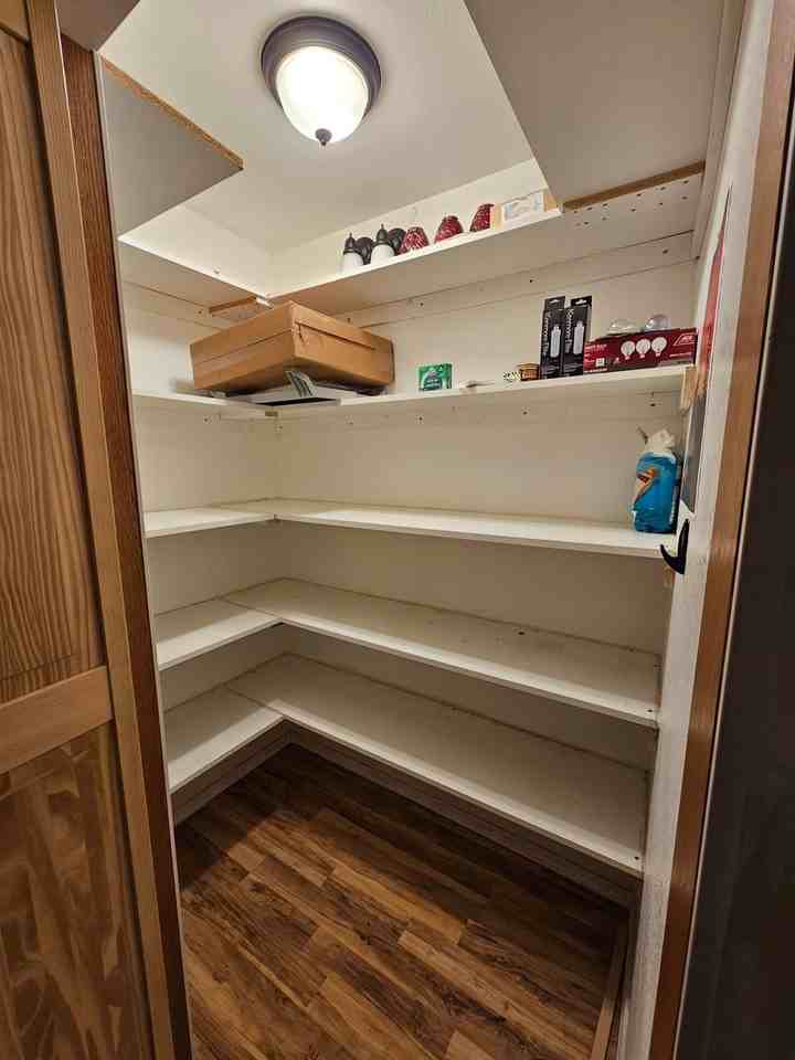 1701 Walnut St - Photo 7 of 8