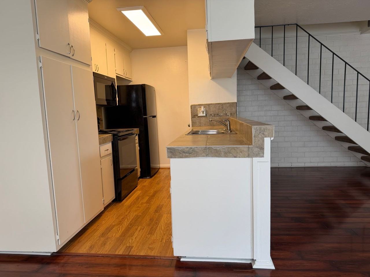 9009 Casals St #2 - Photo 5 of 23