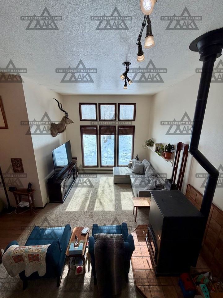 2580 Lisa Ann Dr - Photo 3 of 34