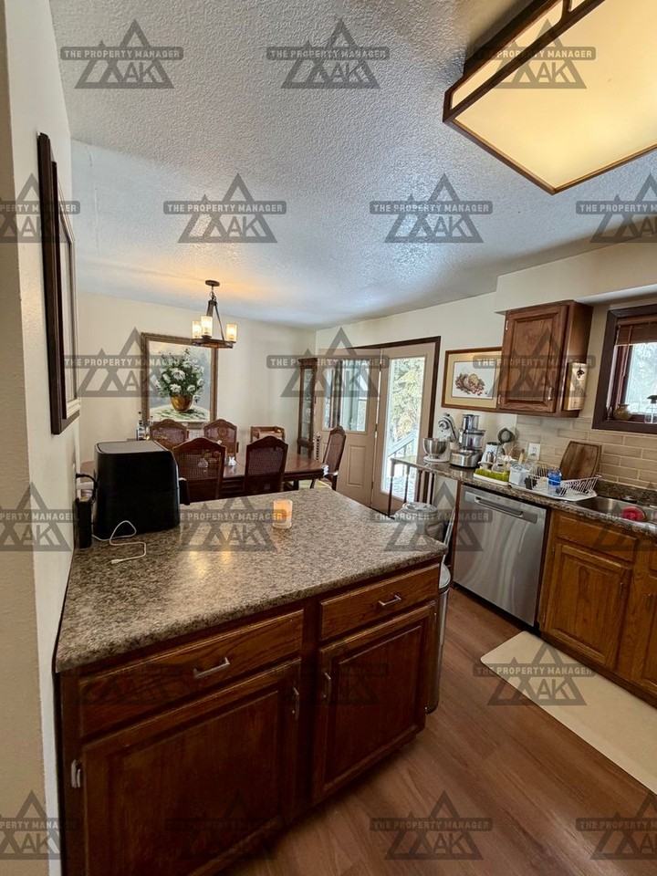 2580 Lisa Ann Dr - Photo 7 of 34