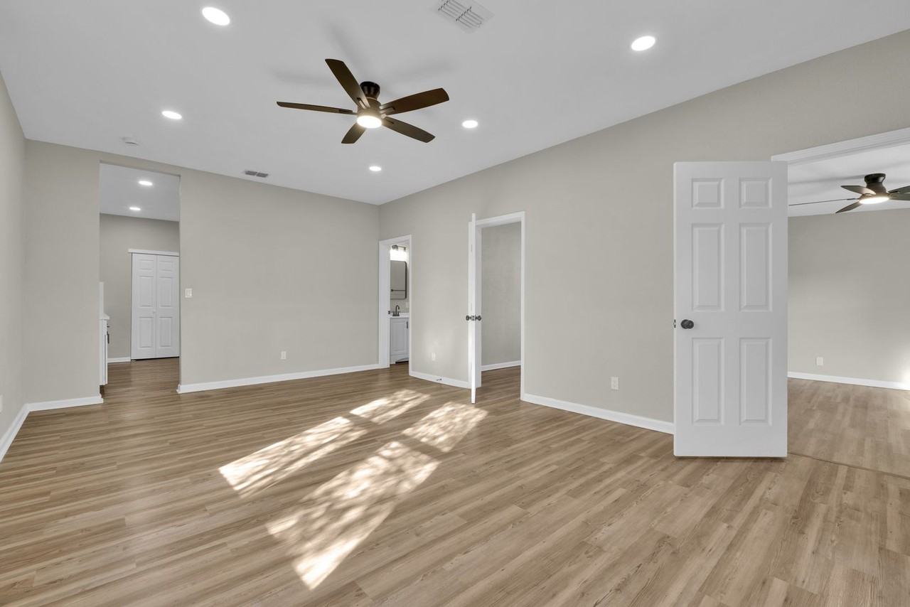 439 W Lubbock St - Photo 5 of 20