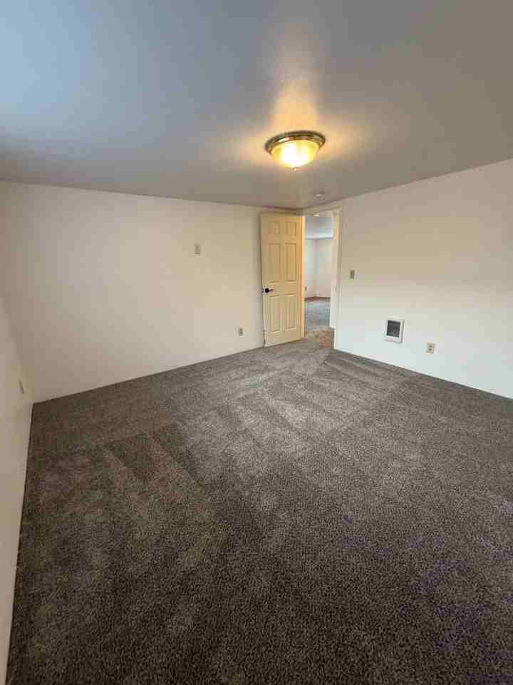 119 1/2 Se 9th St - Photo 5 of 10