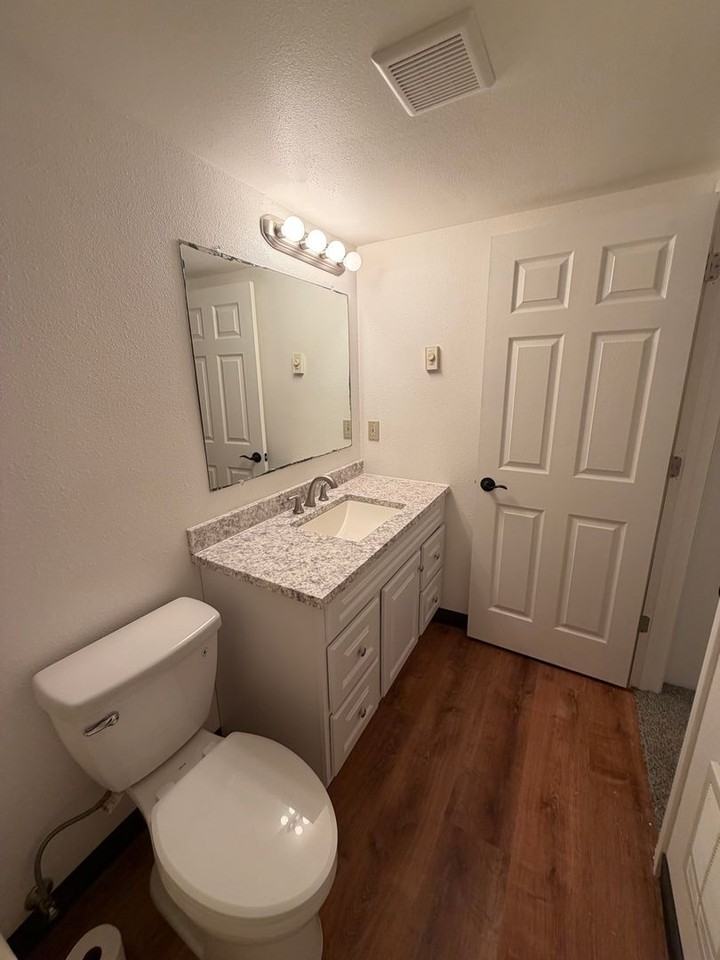 119 1/2 Se 9th St - Photo 7 of 10