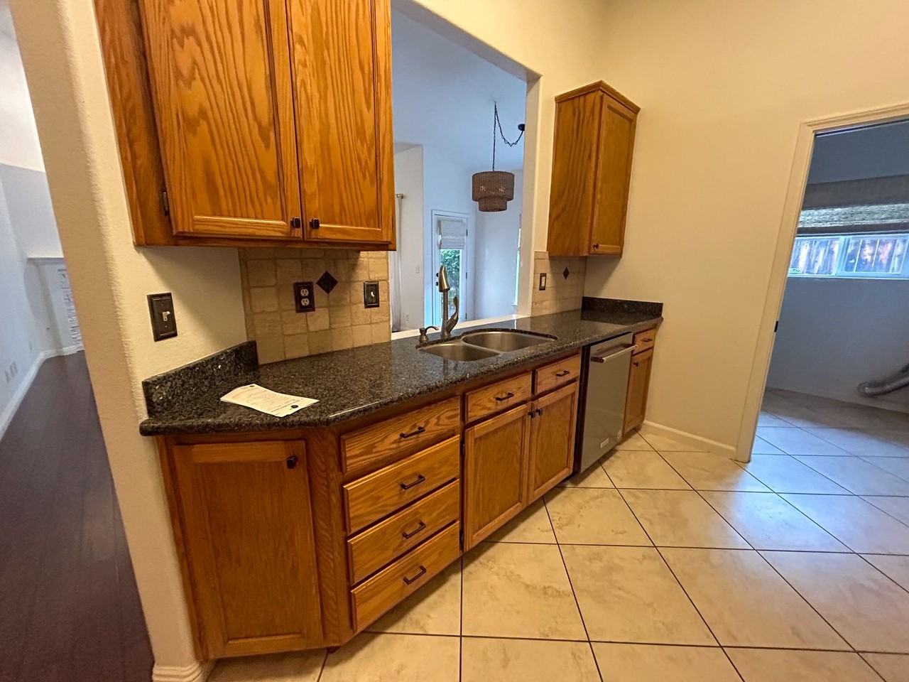 2038 Huntington Dr - Photo 4 of 20