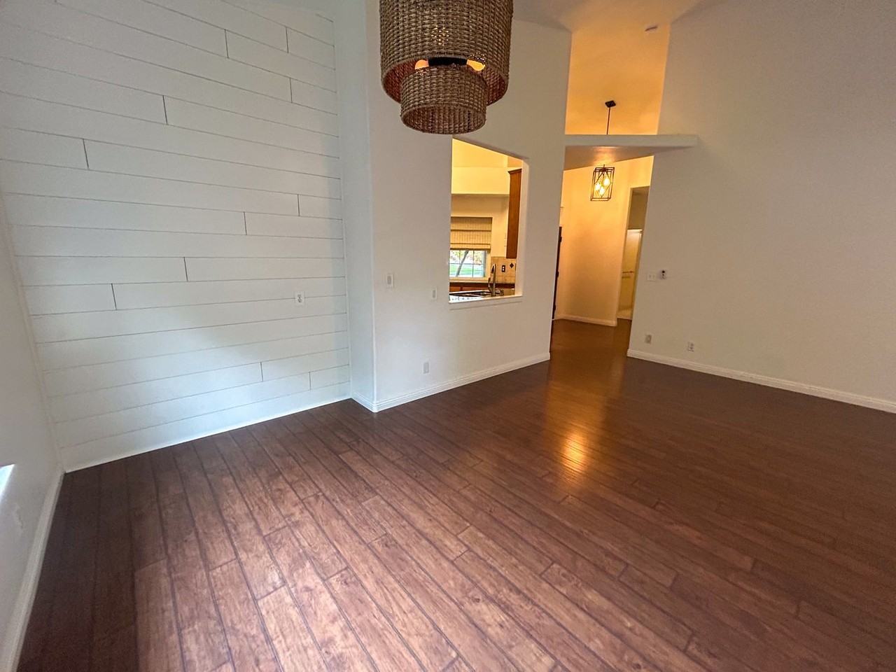 2038 Huntington Dr - Photo 5 of 20