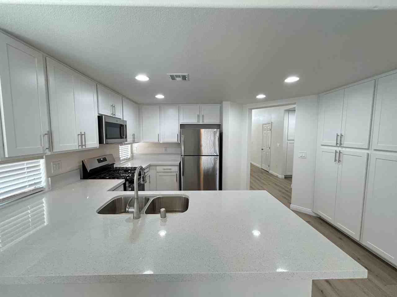 4425 Rodman Dr - Photo 7 of 25