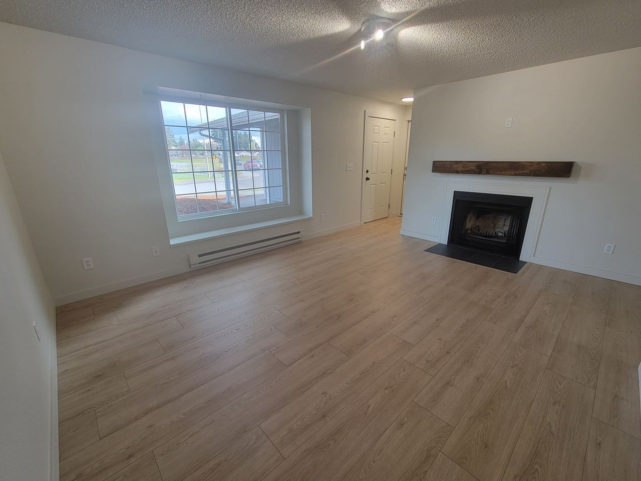 11514 19th Avenue Ct S - Photo 2 of 15